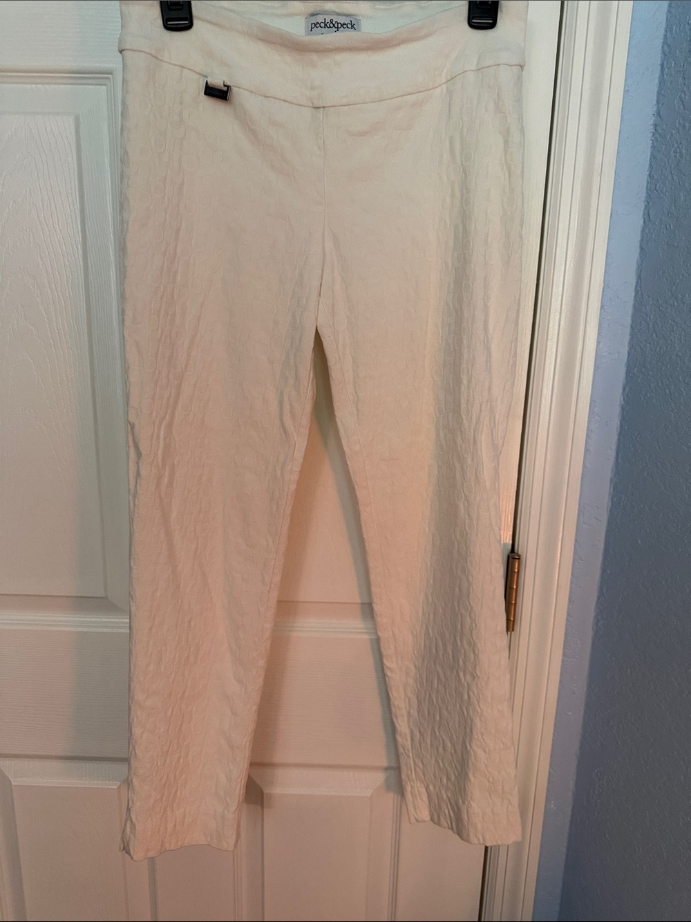 Peck & Peck white stretchy Textured Straight-Leg Pants
